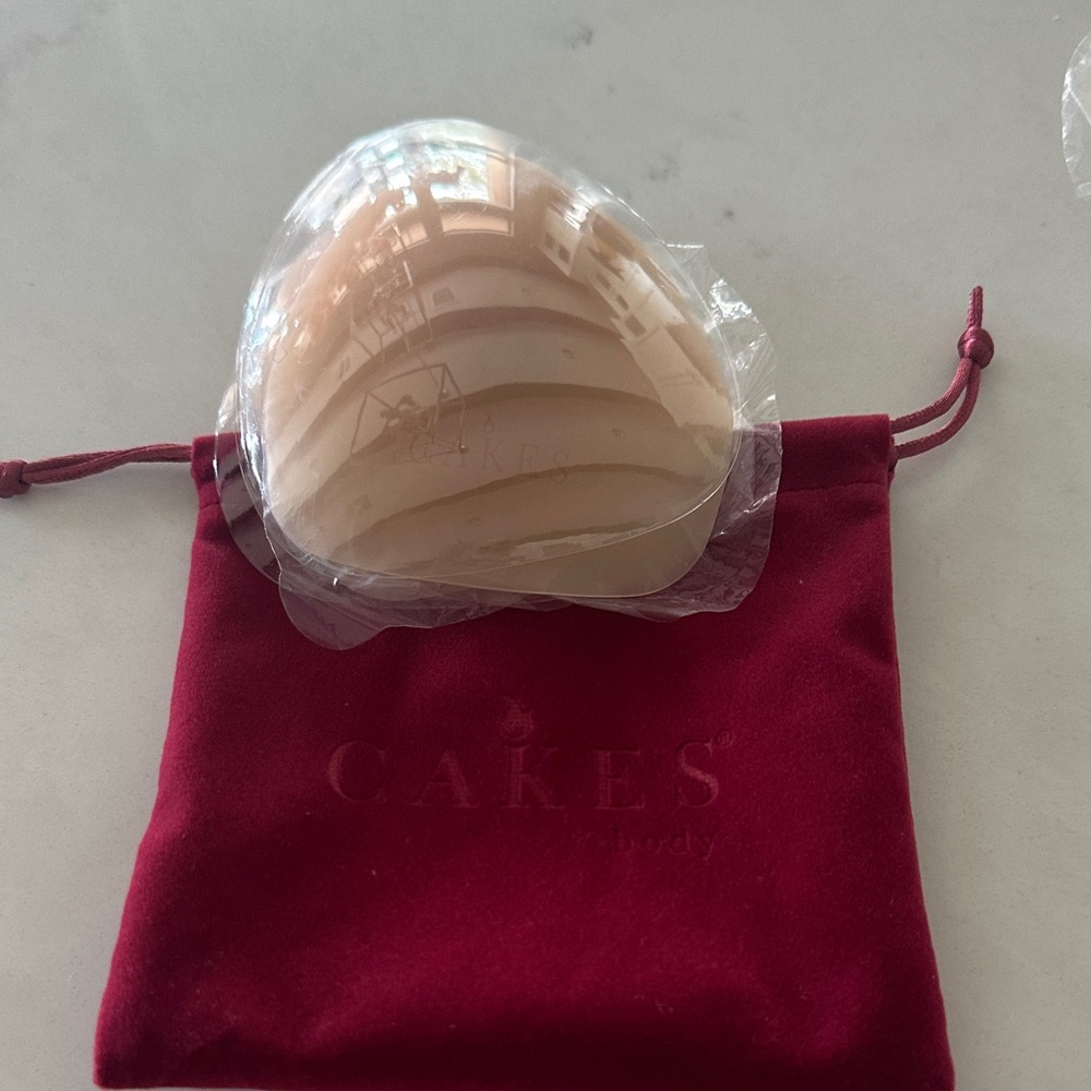 CAKES Nude color, size DD and those who want more coverage
